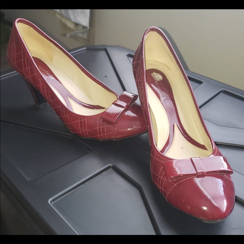 Shoes - Picture 6 of 16